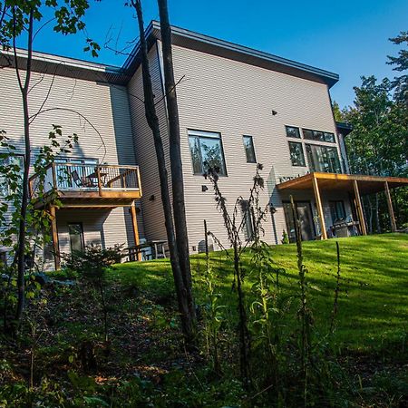 Chalet Woodpecker Lodge - Chaleureux Avec Foyer. Orford Экстерьер фото