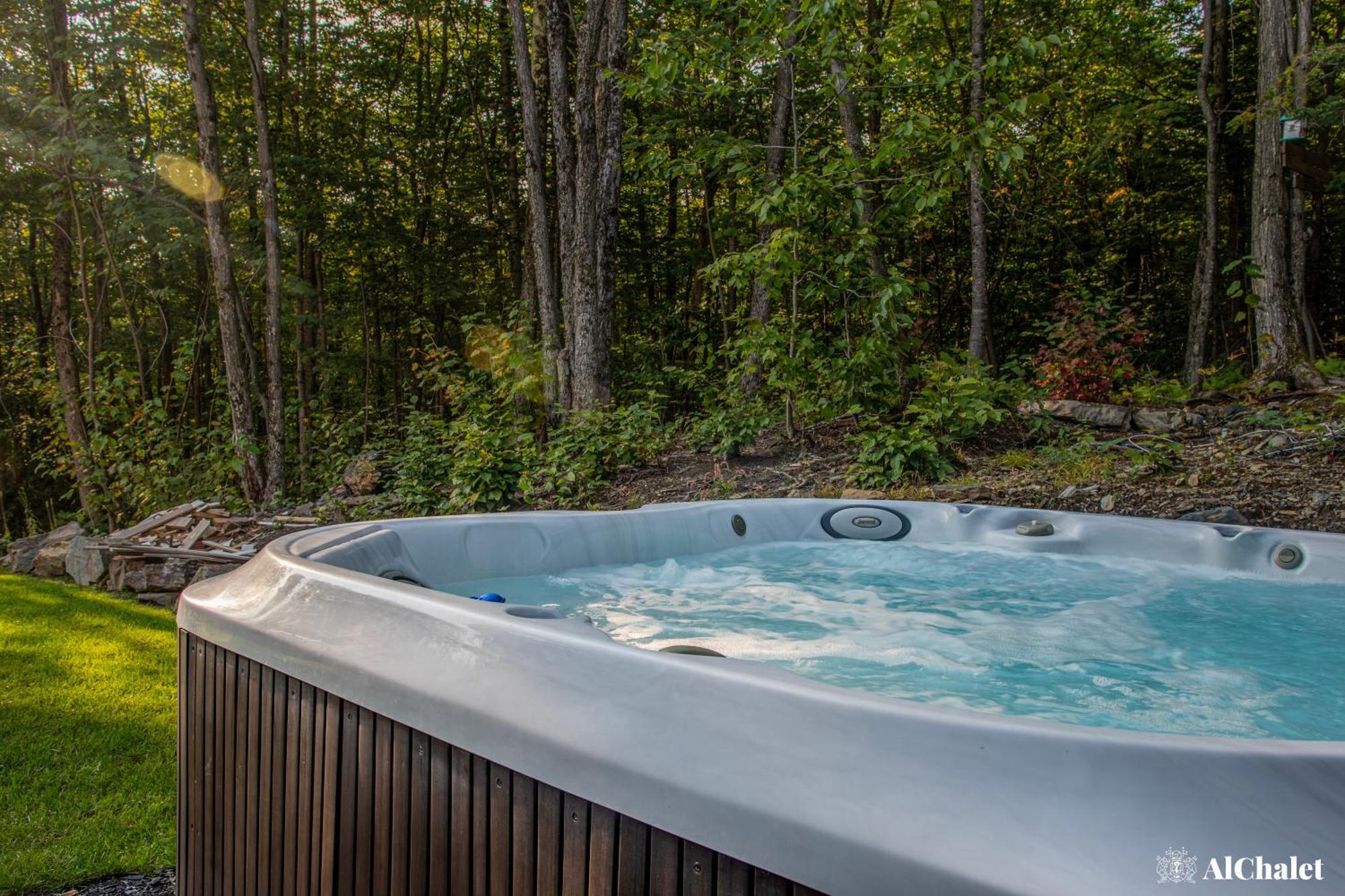 Chalet Woodpecker Lodge - Chaleureux Avec Foyer. Orford Экстерьер фото